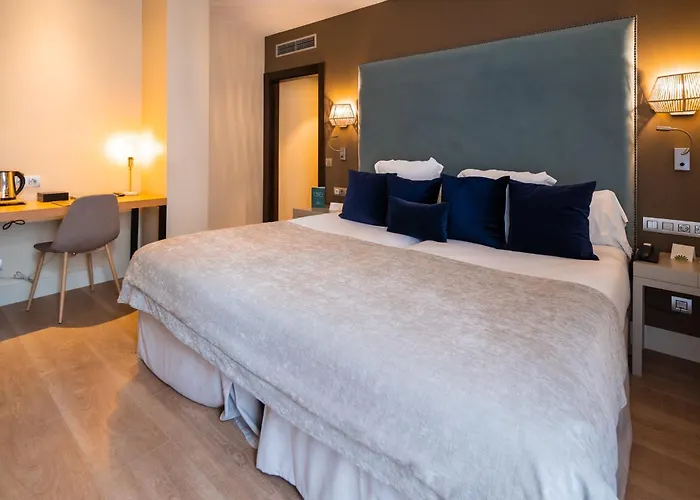 拉古纳大酒店 酒店 4*