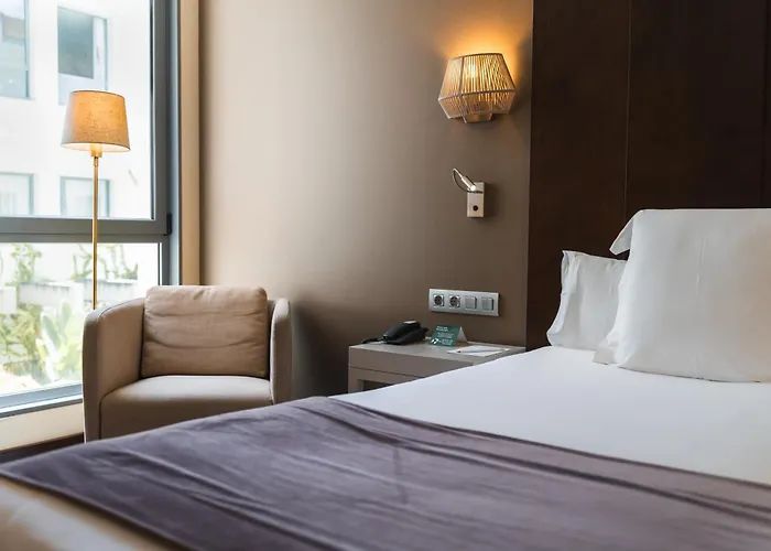 拉古纳大酒店 4*